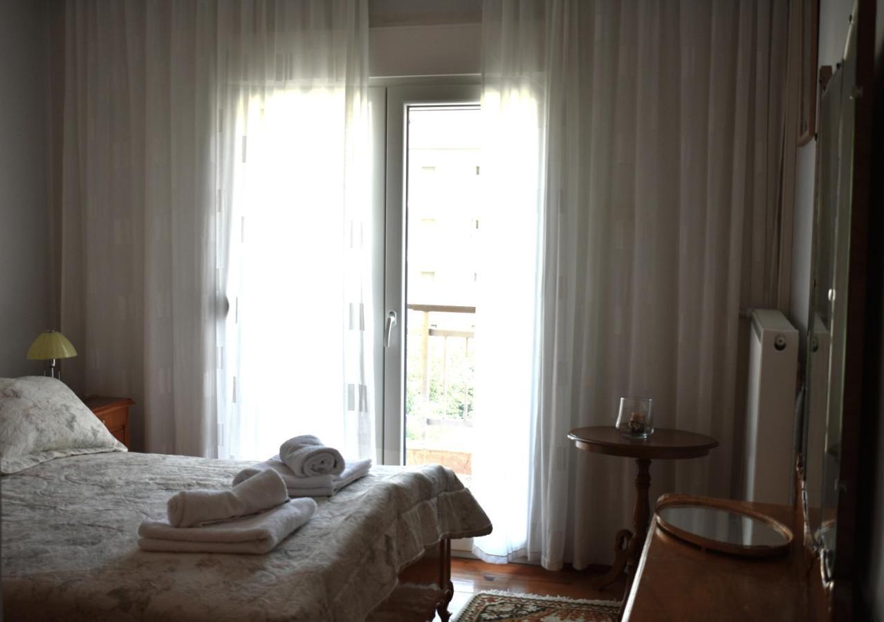 Κεντρικό Και Ευρύχωρο Οροφοδιαμέρισμα Kastoria Esterno foto